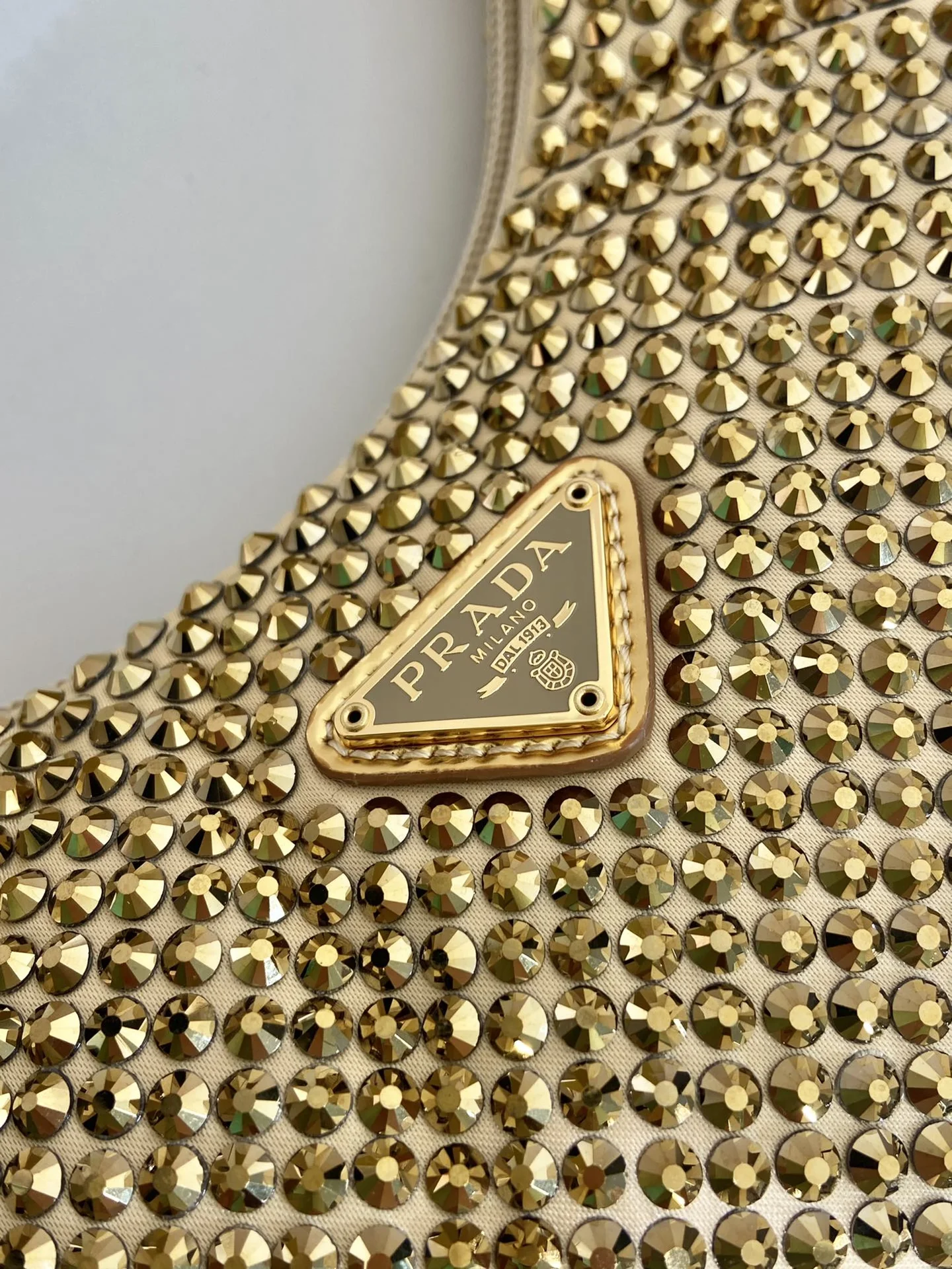 Сумка Prada Studded Re-Edition Tote Bag - миниатюра 17