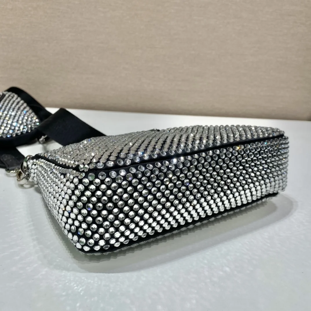 Сумка Prada Studded Re-Edition Tote Bag - миниатюра 29