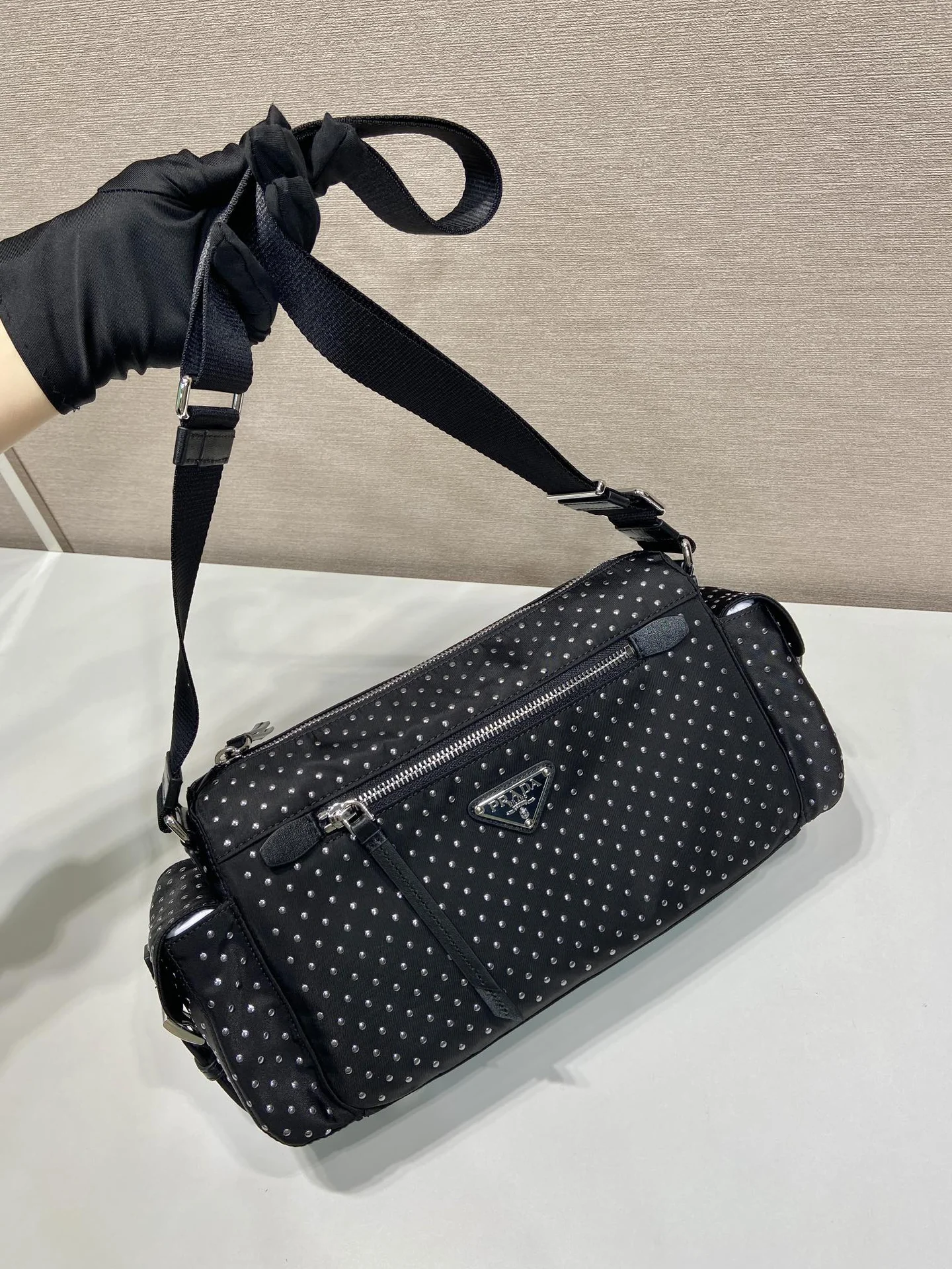 Сумка Prada Studded Re-Nylon Shoulder Bag - миниатюра 4
