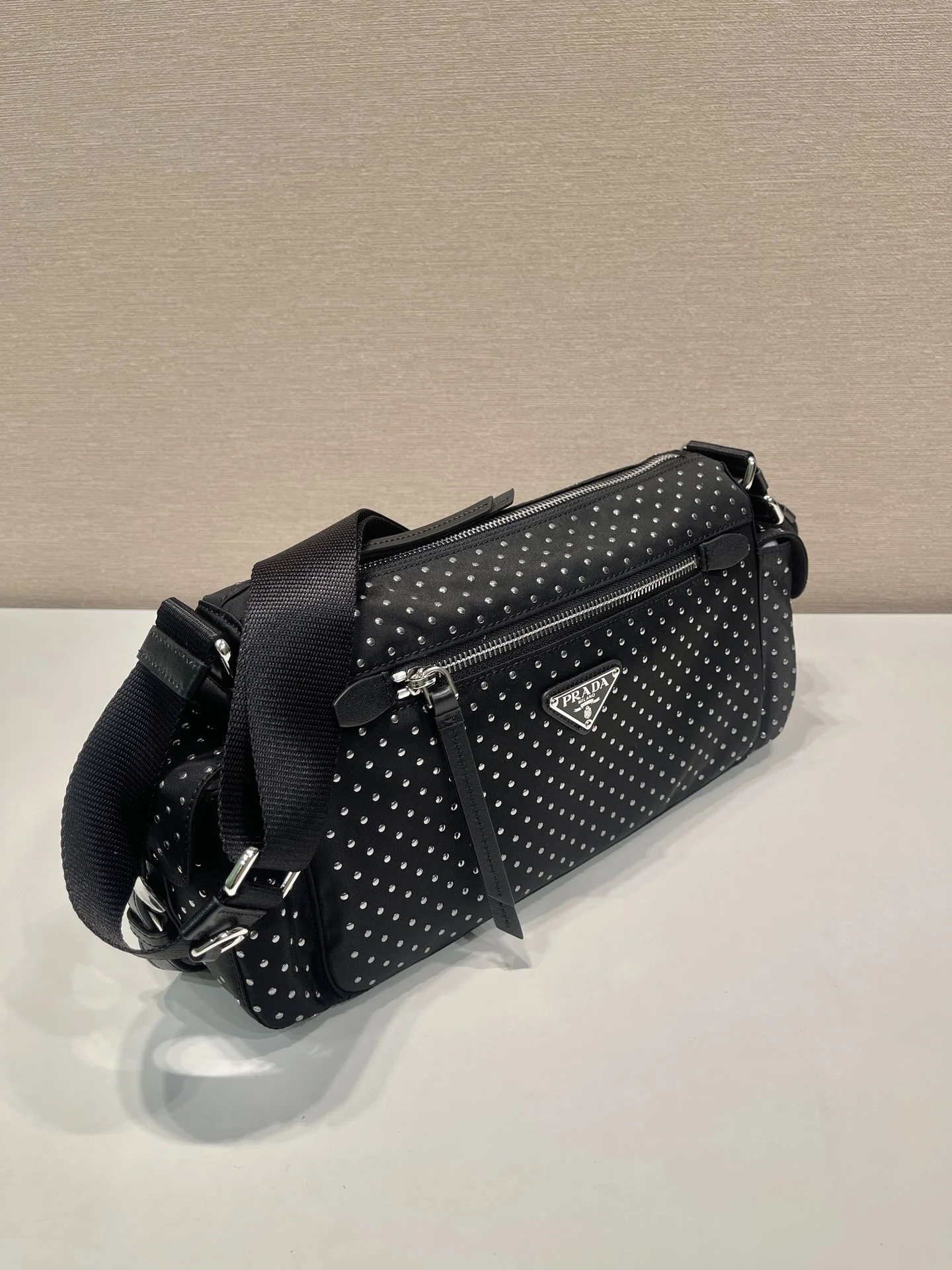 Сумка Prada Studded Re-Nylon Shoulder Bag - миниатюра 5