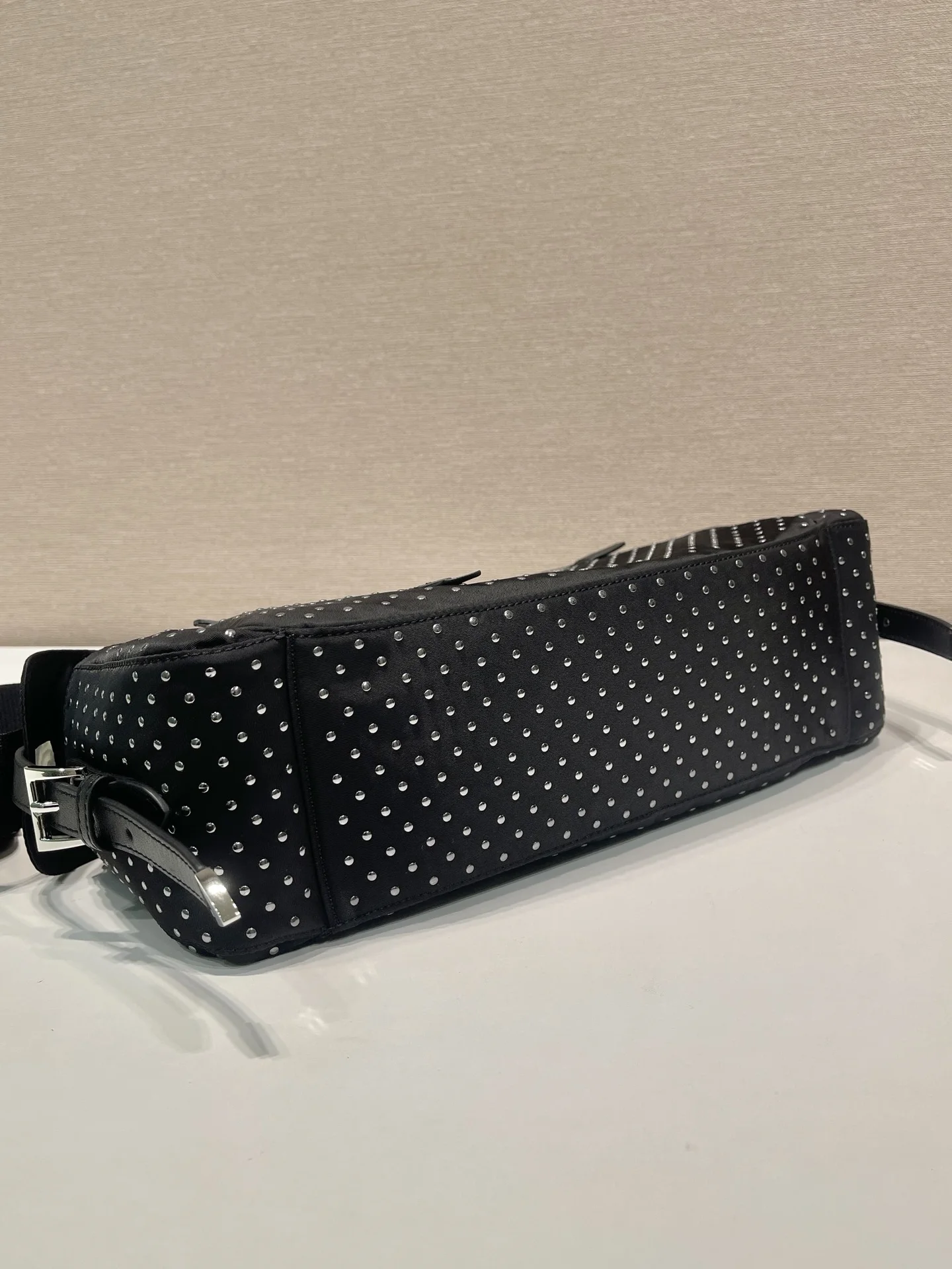 Сумка Prada Studded Re-Nylon Shoulder Bag - миниатюра 10