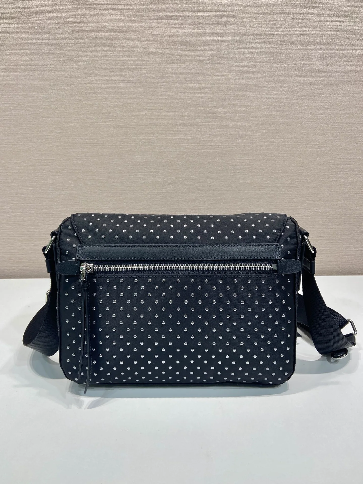 Сумка Prada Studded Re-Nylon Shoulder Bag - миниатюра 13