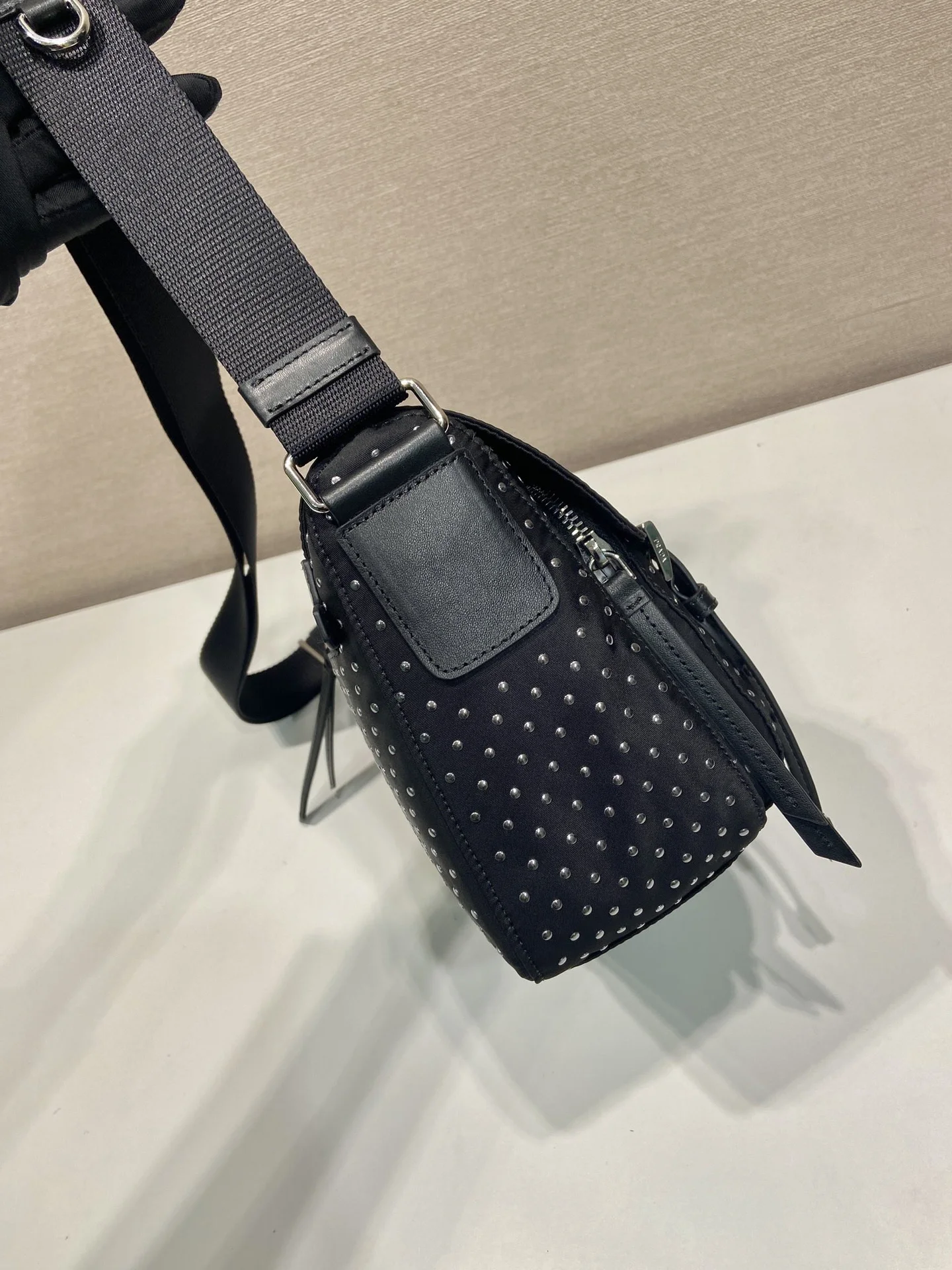 Сумка Prada Studded Re-Nylon Shoulder Bag - миниатюра 17