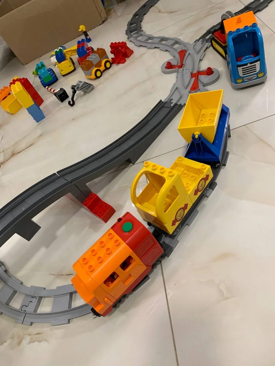 Конструктор lego Duplo Супернабор Железная дорога - миниатюра 4