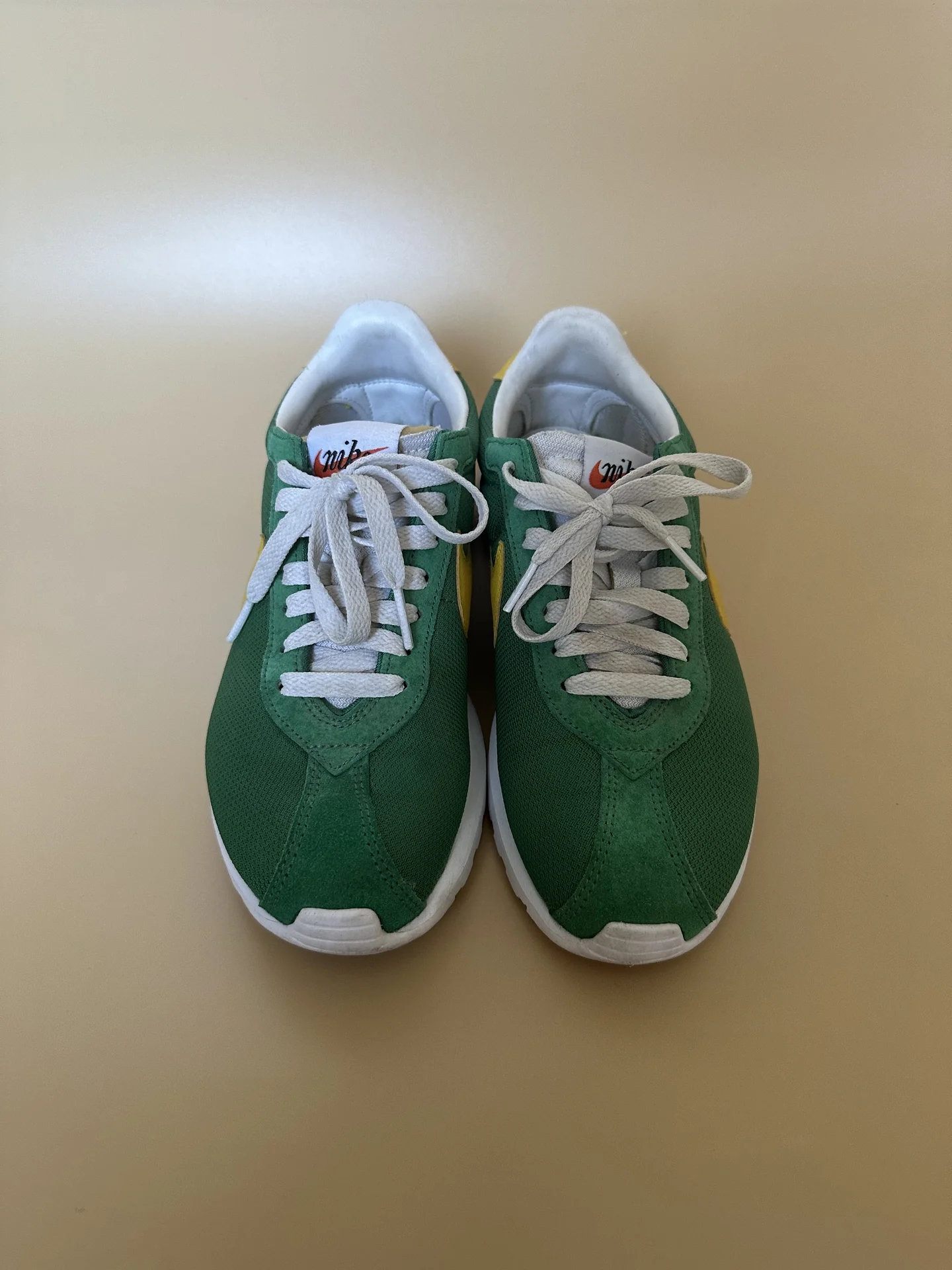 Кроссовки Nike - миниатюра 2