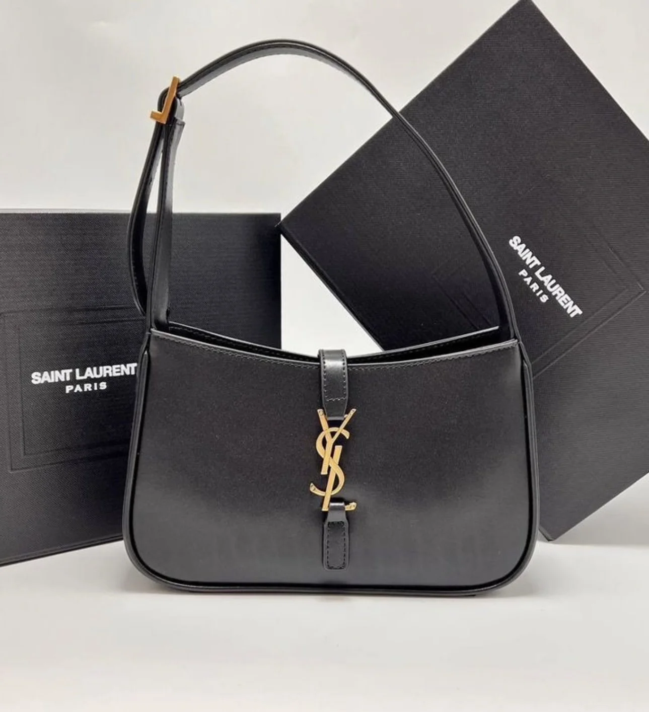 Шикарная женская сумка Yves Saint Laurent - изображение 1