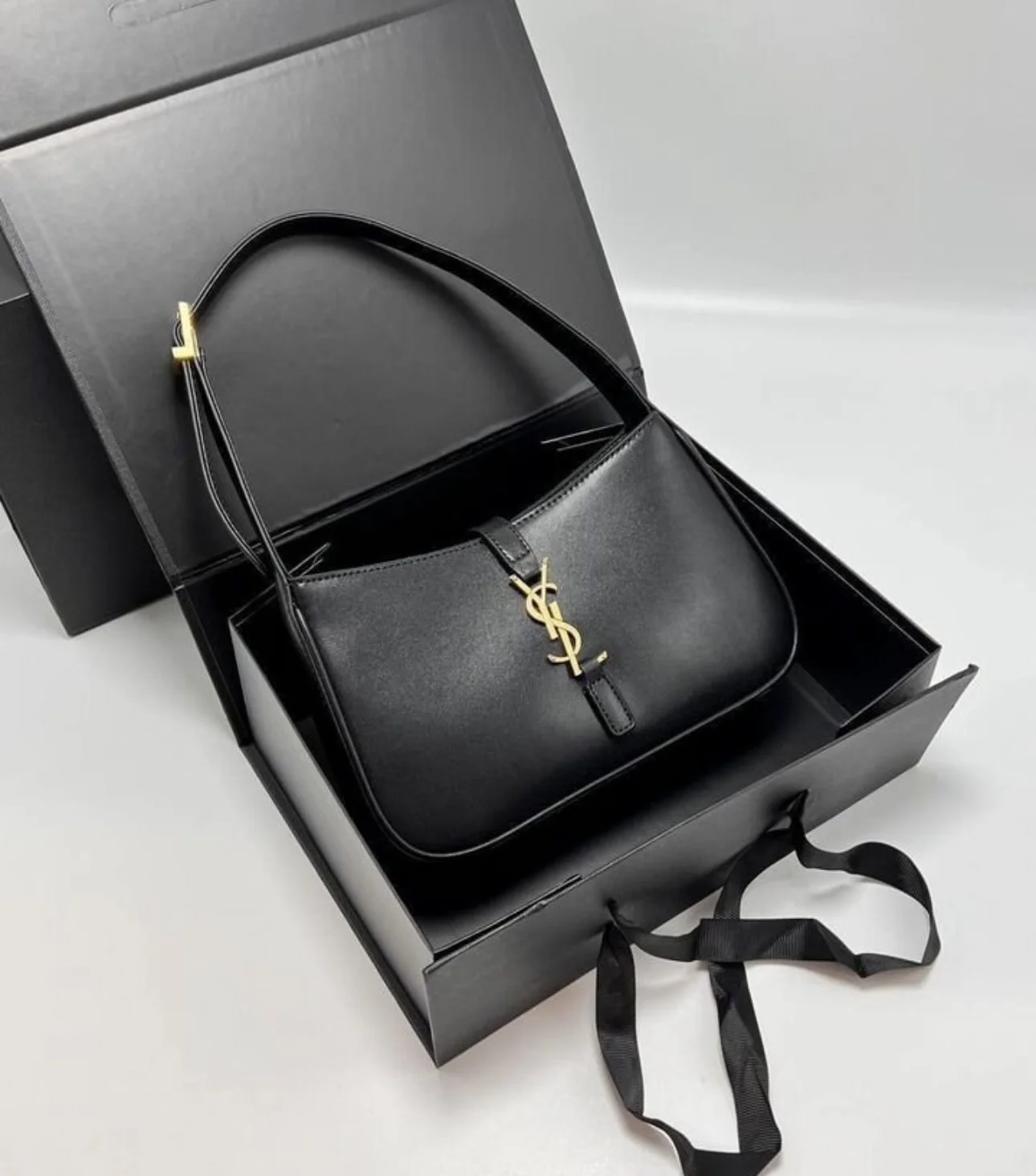 Шикарная женская сумка Yves Saint Laurent - миниатюра 2