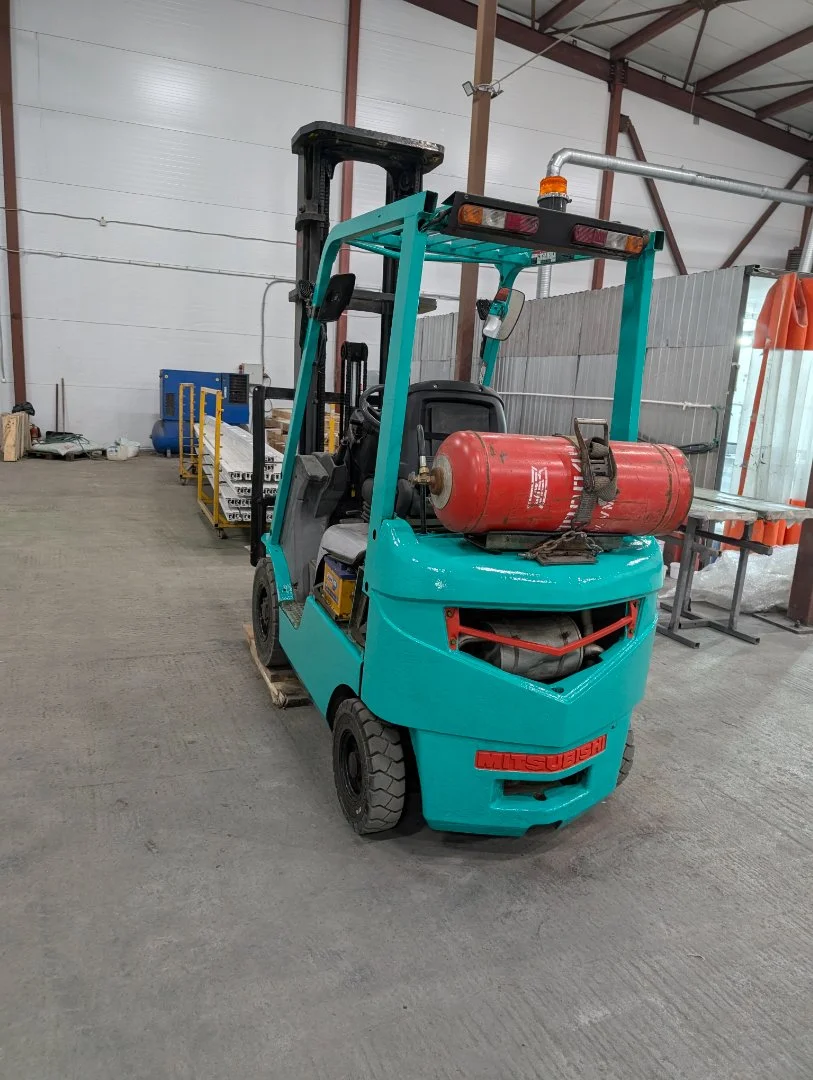 Вилочный погрузчик Mitsubishi FG15 газ-бензин - миниатюра 2