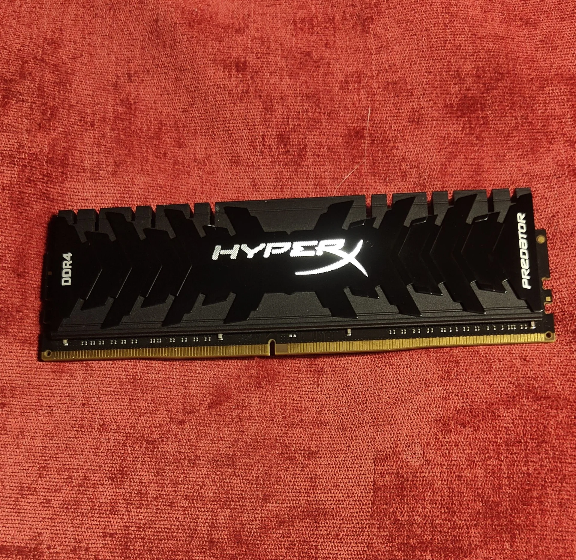 Ddr4 16gb kingston predator 2666 - изображение 1