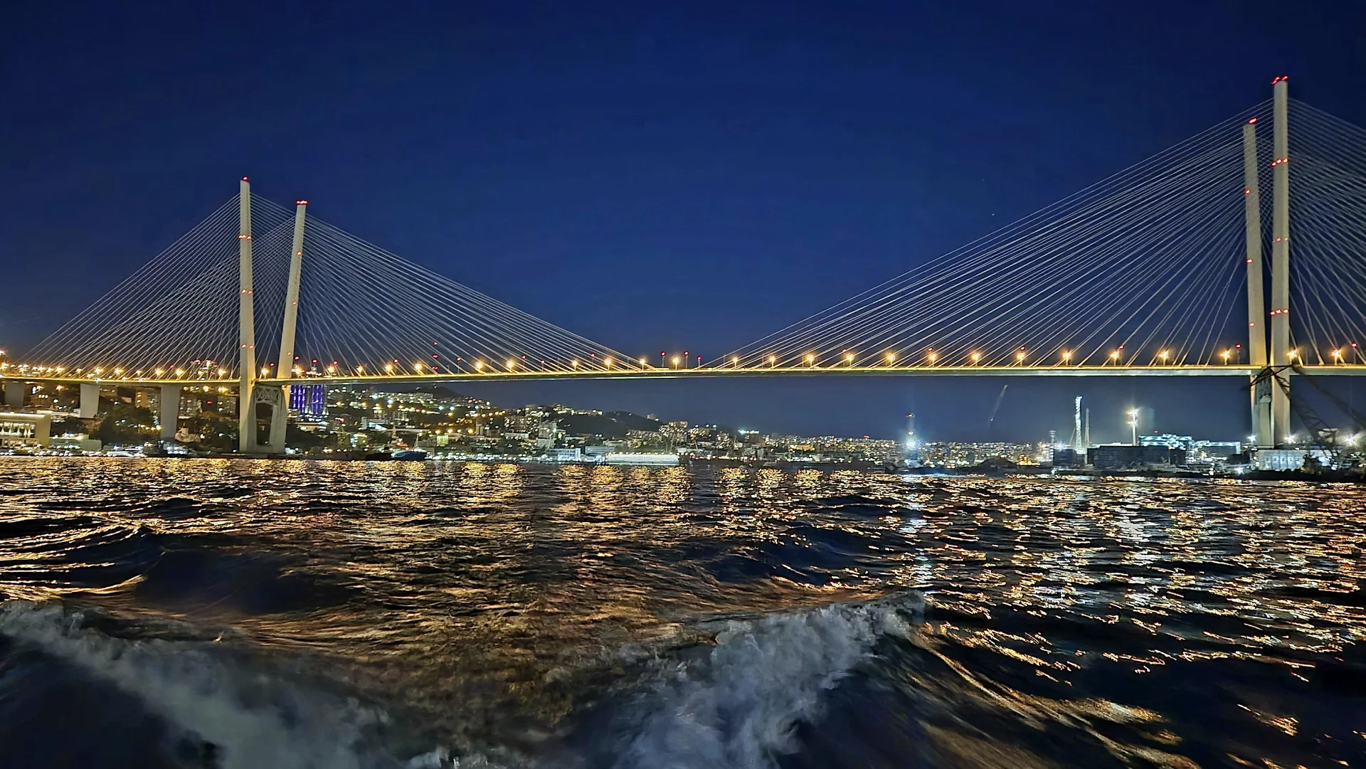 Морская прогулка с экскурсией на закате Вечерний Владивосток - миниатюра 6