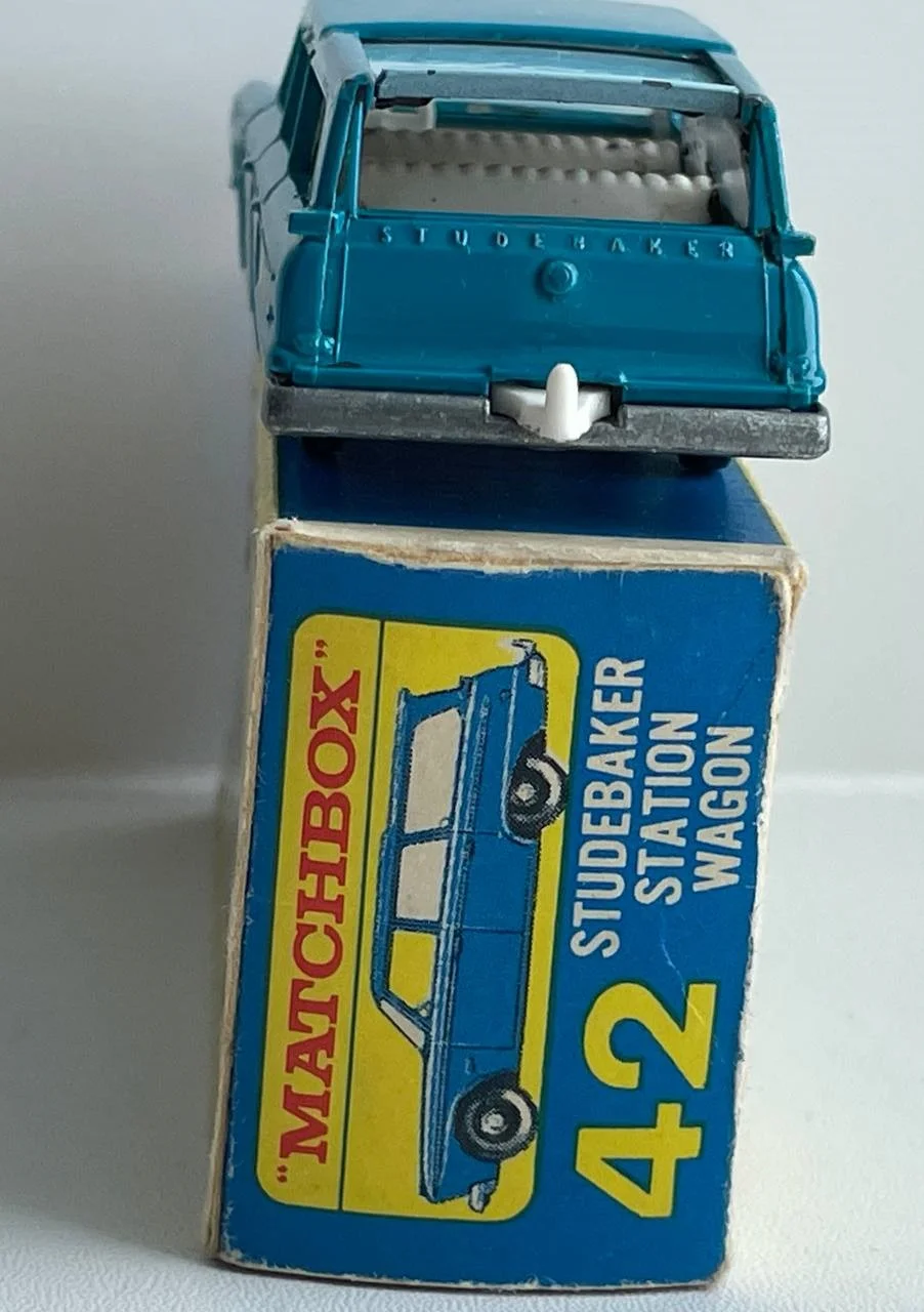 Модель 1:64 Studebaker station wagon matchbox №42 - миниатюра 5