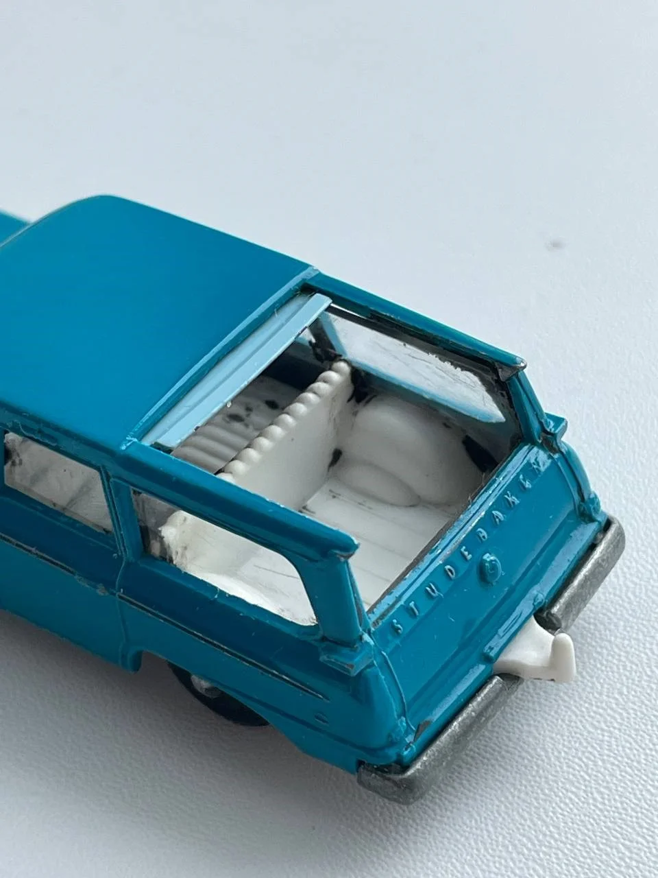 Модель 1:64 Studebaker station wagon matchbox №42 - миниатюра 11