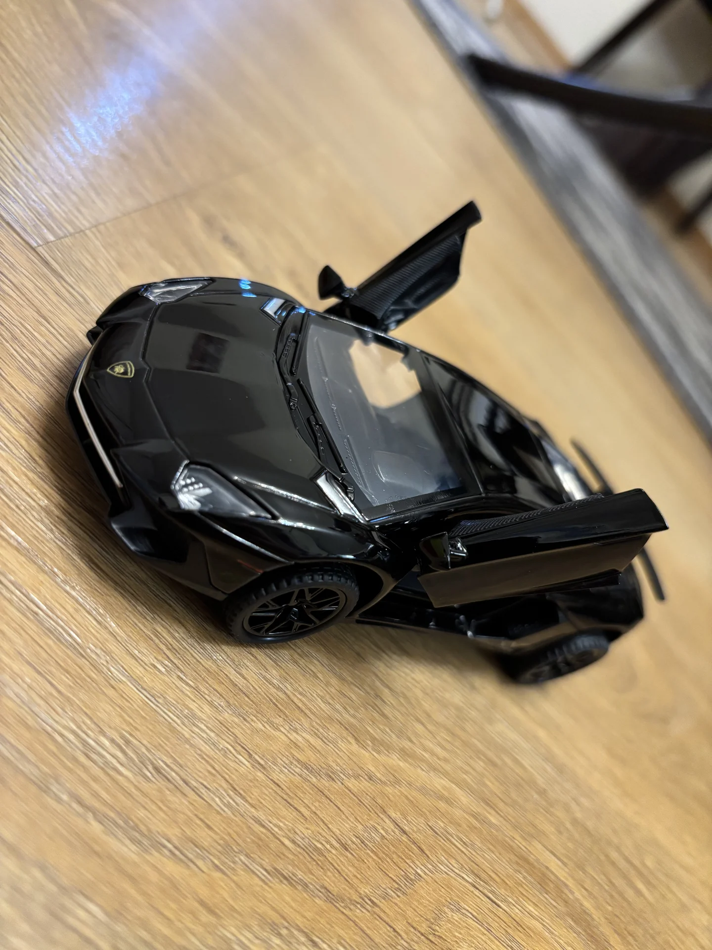 Модель Lamborghini Aventador LP 750-4 - миниатюра 2