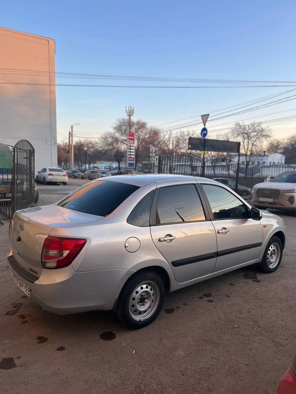 Lada Granta - миниатюра 4