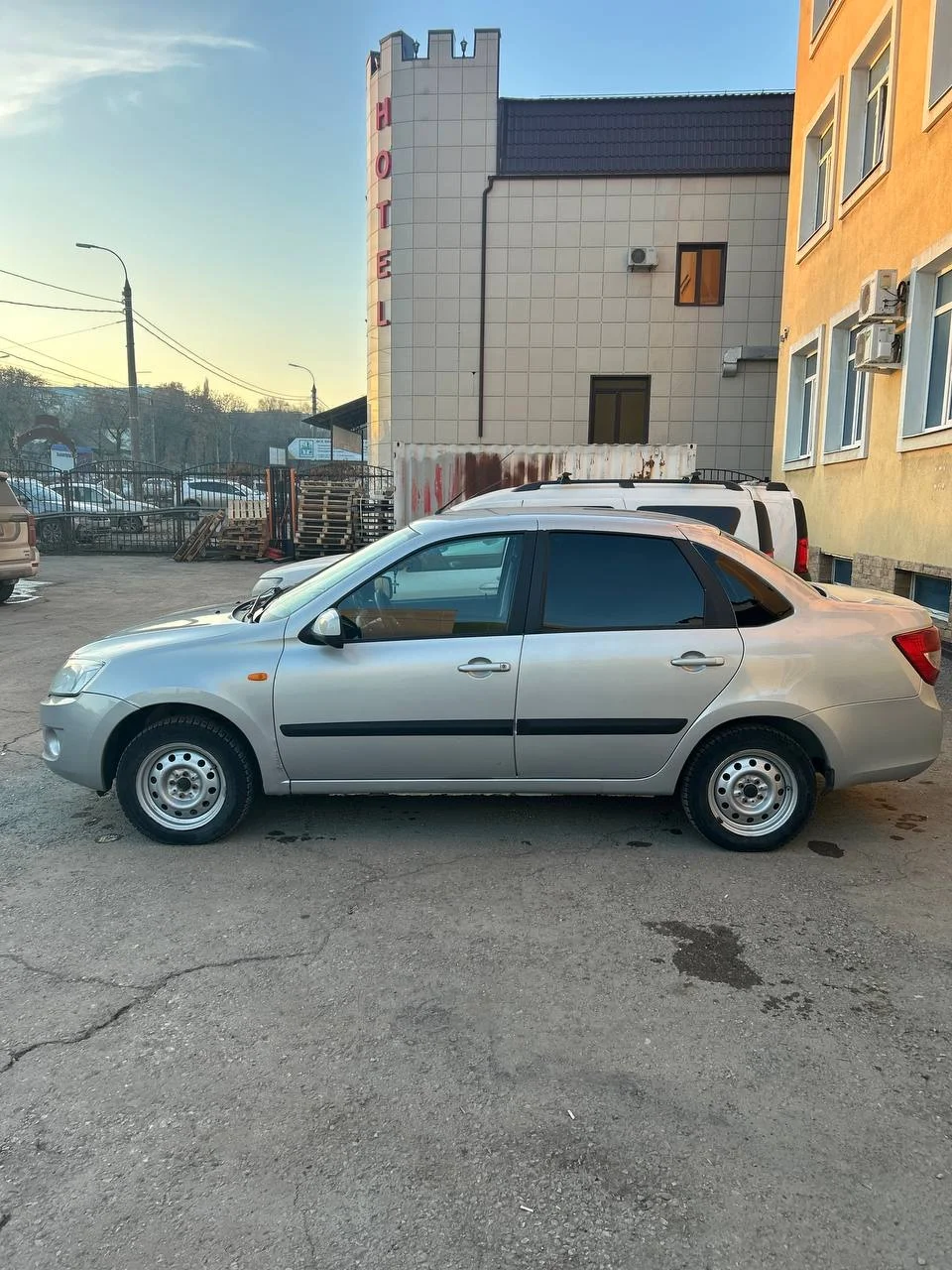 Lada Granta - миниатюра 8
