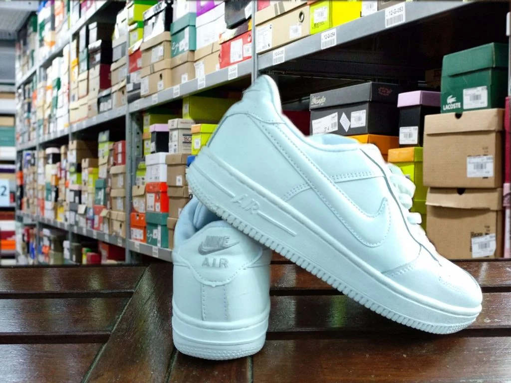 Кроссовки унисекс Nike AIR Force 1 Low white - миниатюра 2