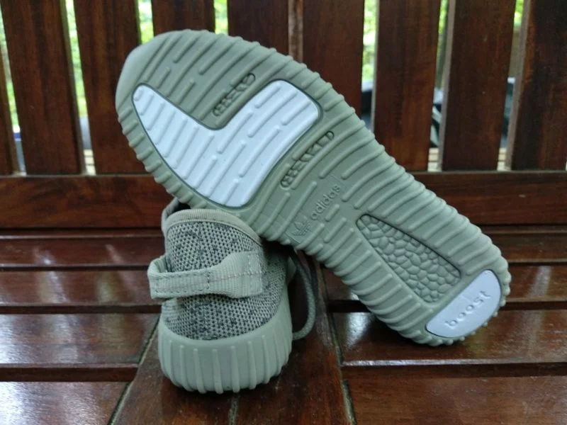 Кроссовки женские Adidas Yeezy Boost v350 - миниатюра 3
