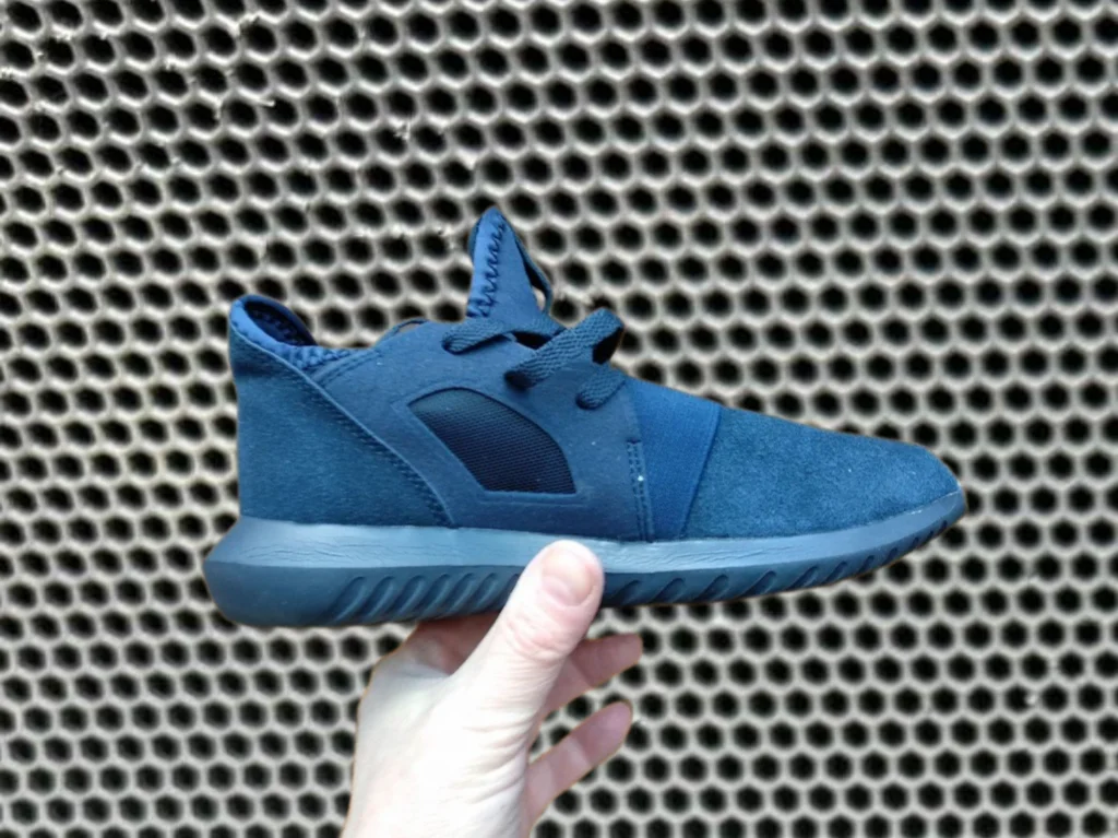 Кроссовки женские Adidas Tubular Defiant - миниатюра 2