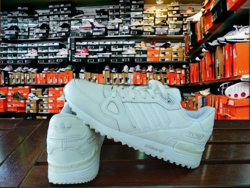 Кроссовки женские Adidas ZX750 - миниатюра 2