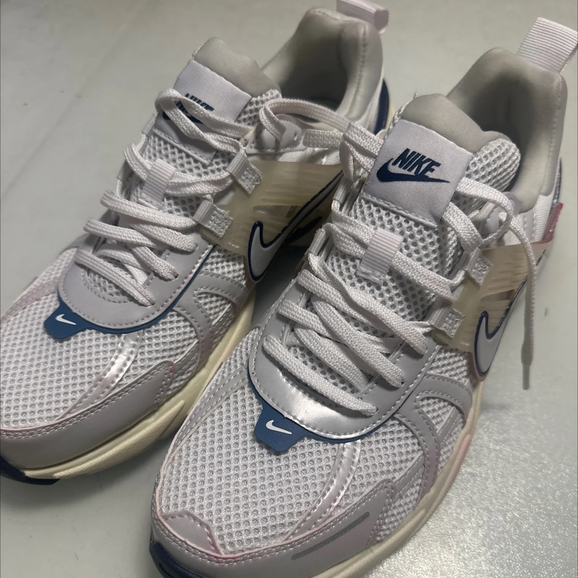 Кроссовки Nike - миниатюра 2