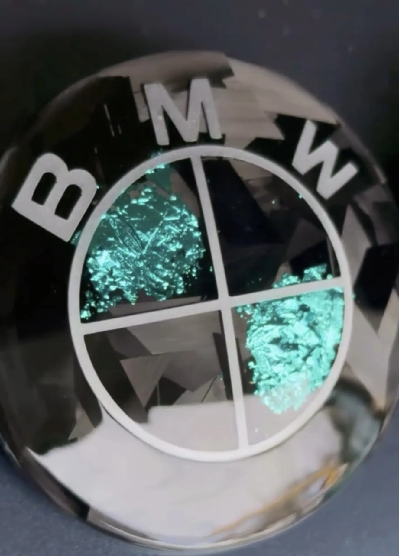 Эмблема bmw карбон - миниатюра 11