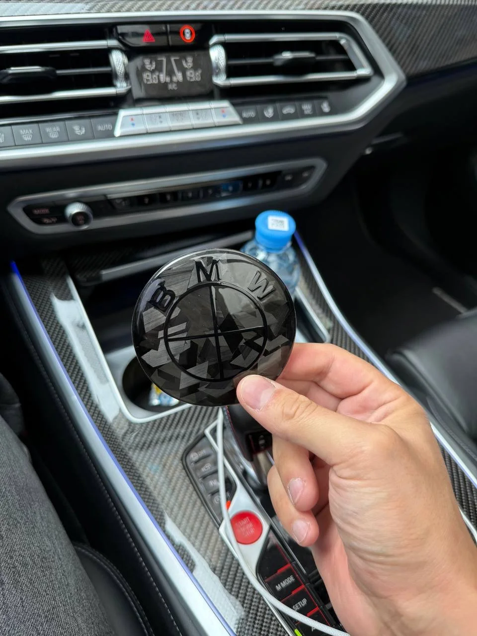 Эмблема bmw карбон - миниатюра 13