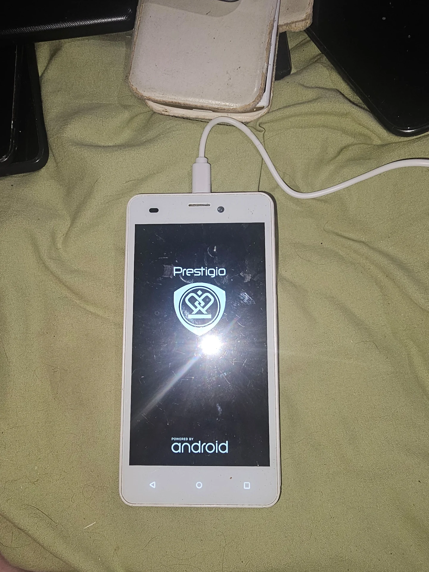 Телефон prestigio muze a5 - изображение 1