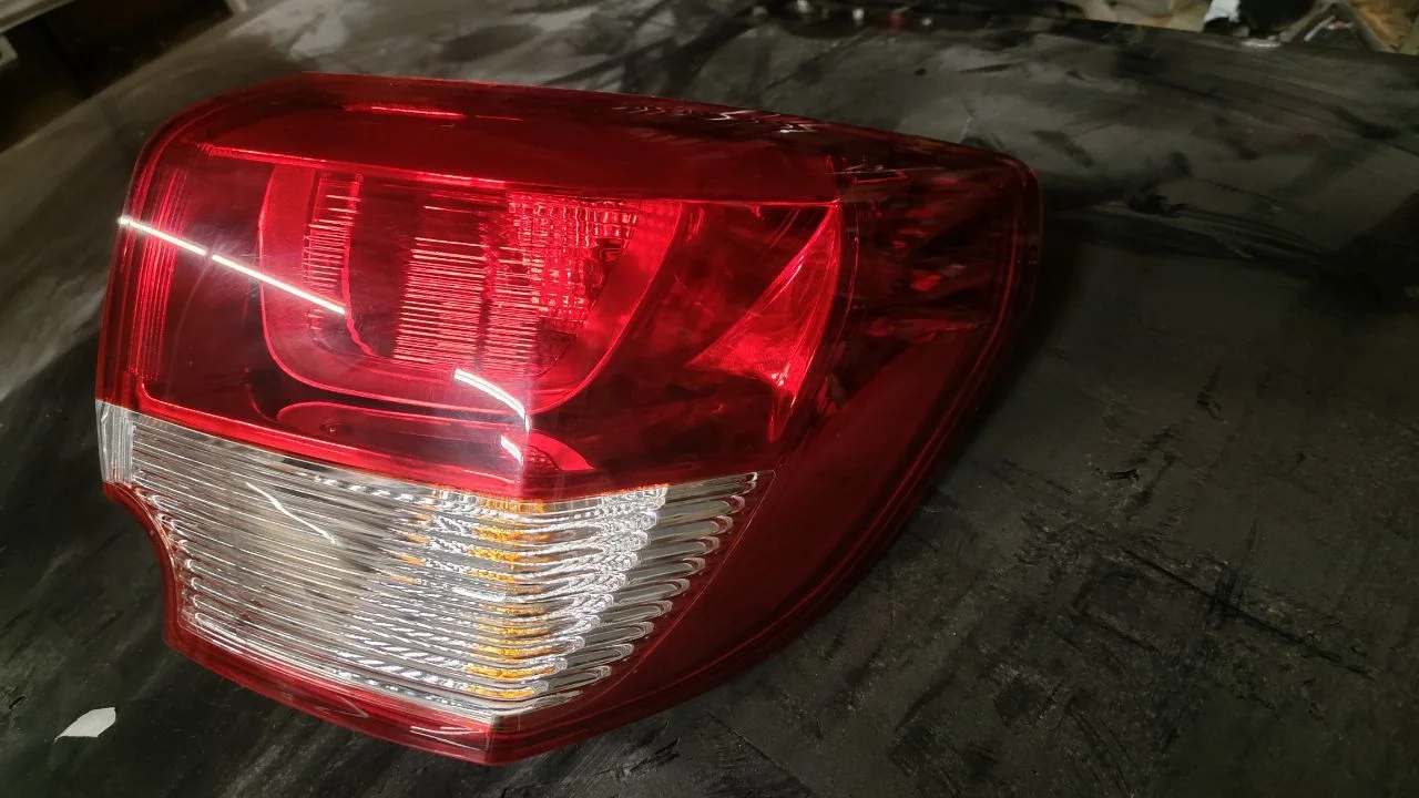 Фонарь задний правый Kia Rio 3 hatchback 2015-2017 - изображение 1