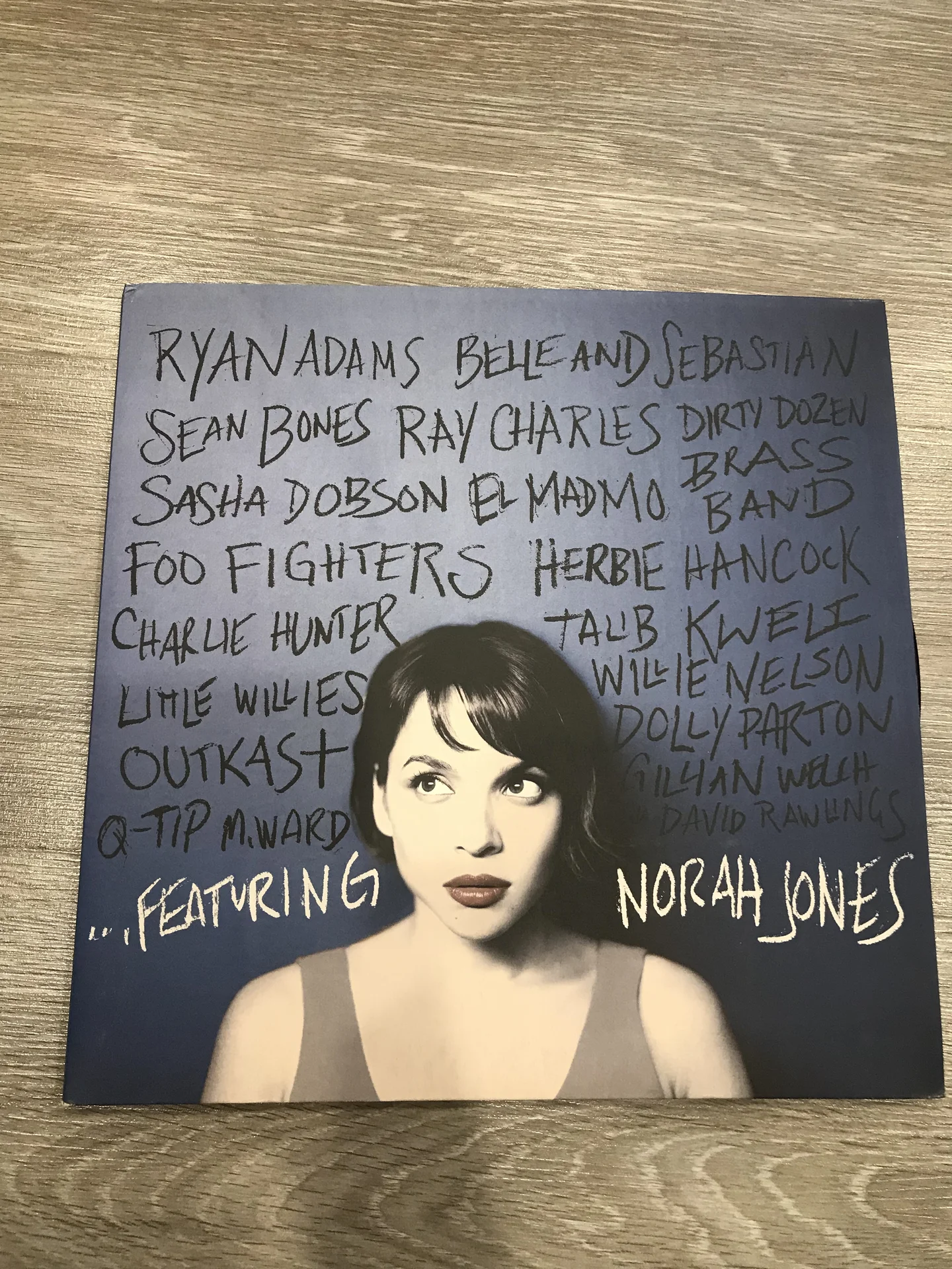 Две пластинки исполнительницы Nora Jones. - изображение 1