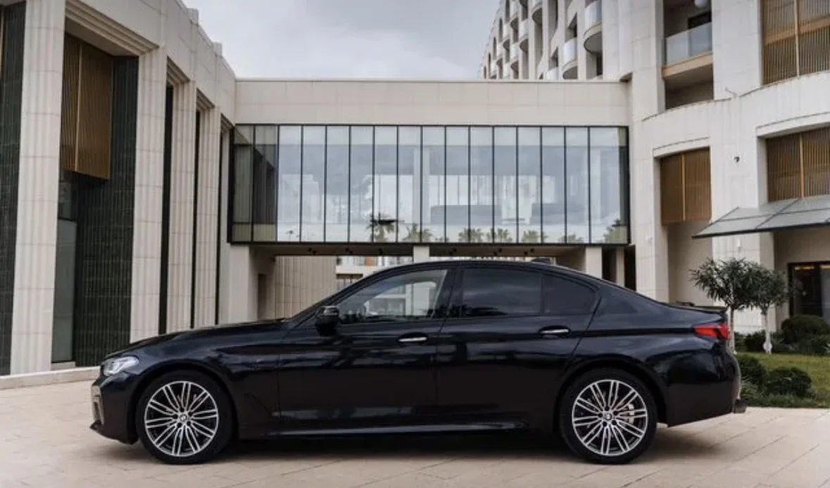 Аренда автомобиля BMW 5 G30 M Sport LCI - миниатюра 4