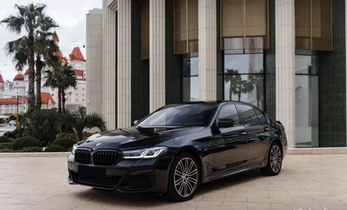Аренда автомобиля BMW 5 G30 M Sport LCI - миниатюра 6