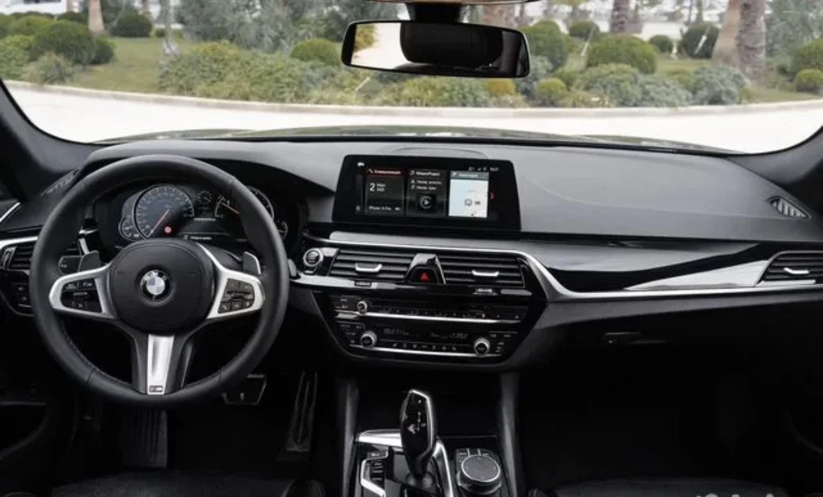 Аренда автомобиля BMW 5 G30 M Sport LCI - миниатюра 10