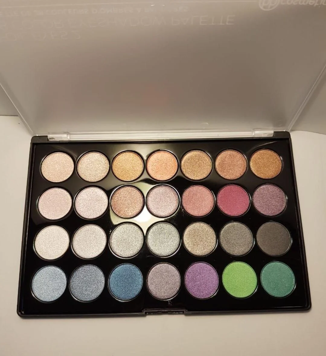 Палетка теней от BH Cosmetics Foil Eyes 2 - миниатюра 3
