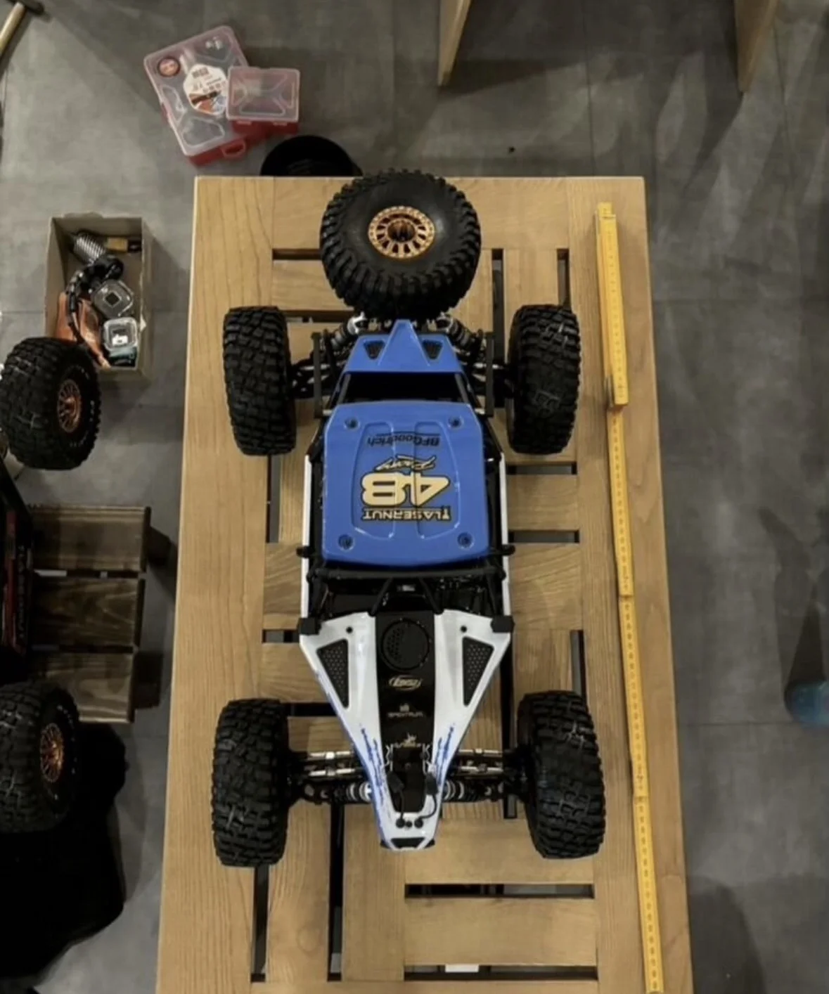 Losi lasernut u4 1/10 RTR голубая - миниатюра 2