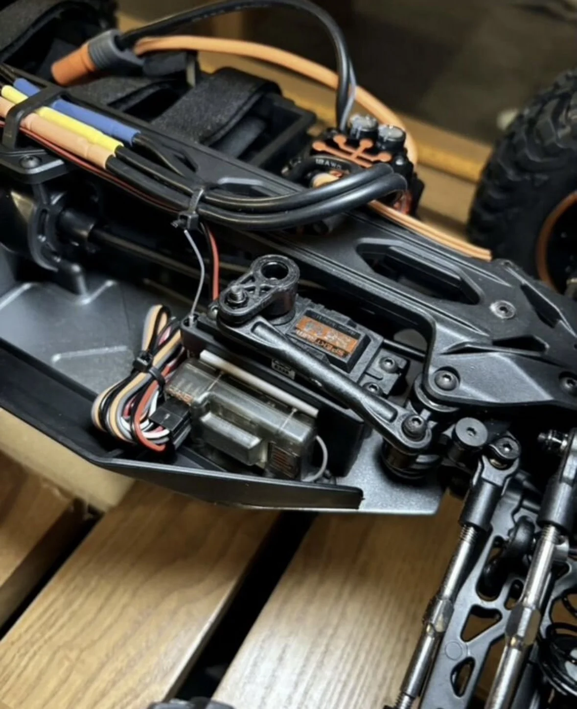 Losi lasernut u4 1/10 RTR голубая - миниатюра 3