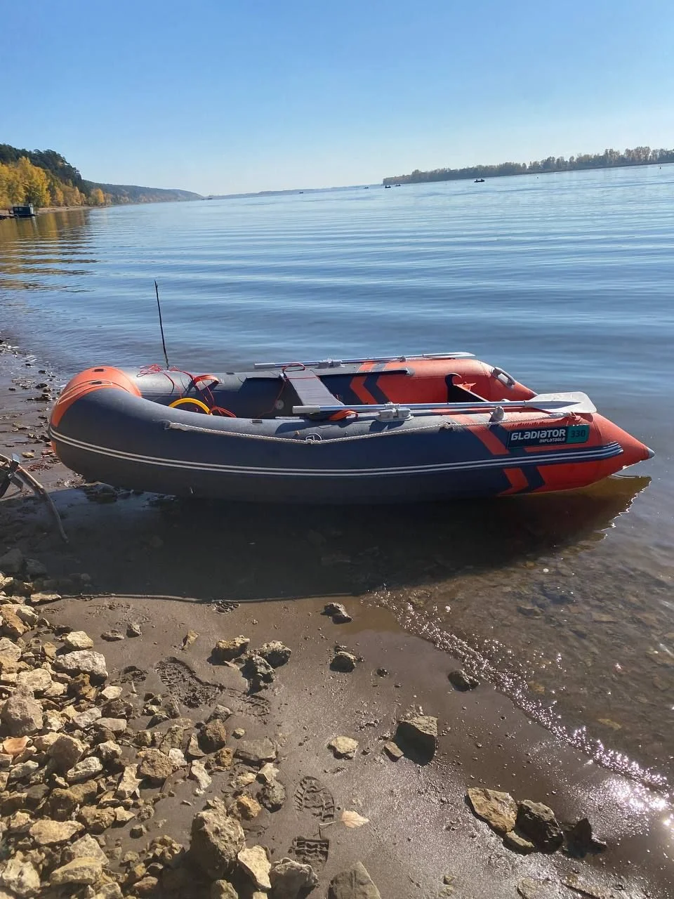 Лодка Gladiator Е330pro - изображение 1