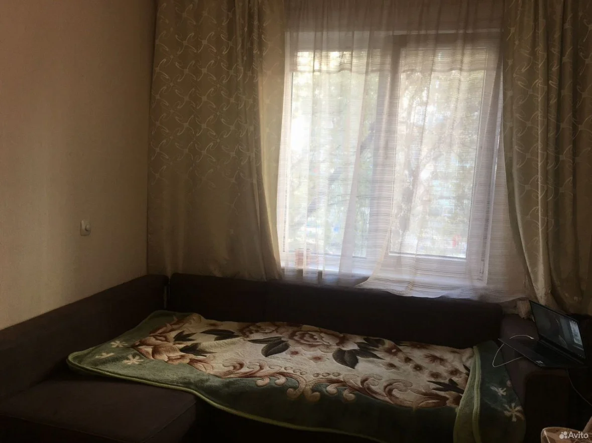 Сдам комнату в центре - изображение 1