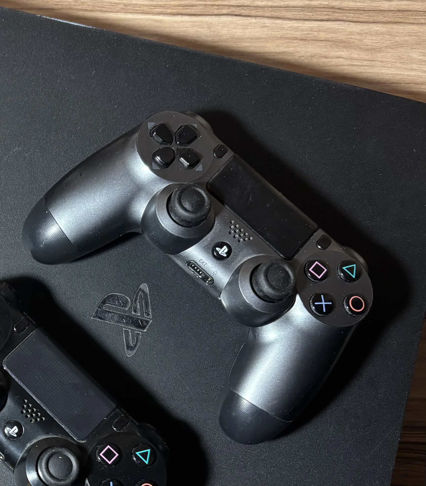 Sony playstation 4 pro 1tb - миниатюра 2