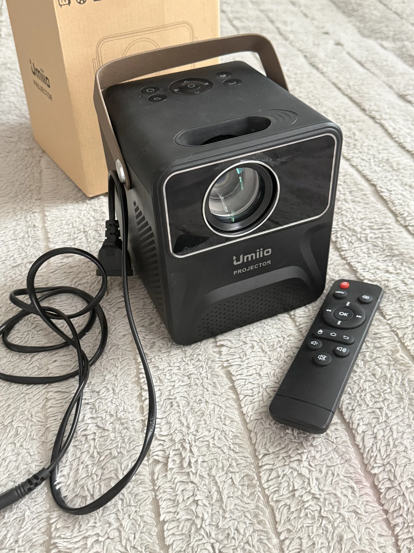 Проектор Umiio Projector - изображение 1