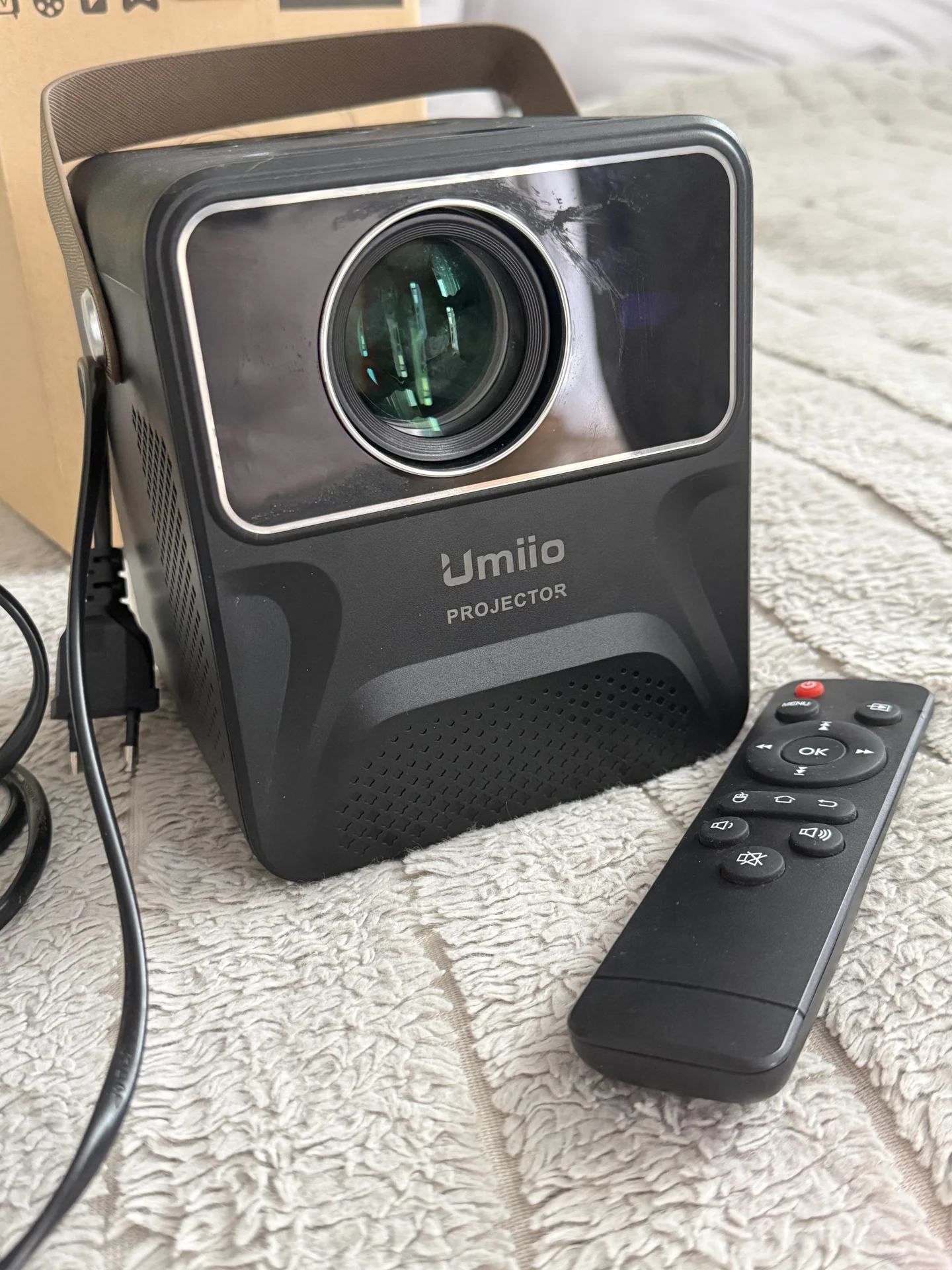 Проектор Umiio Projector - миниатюра 2