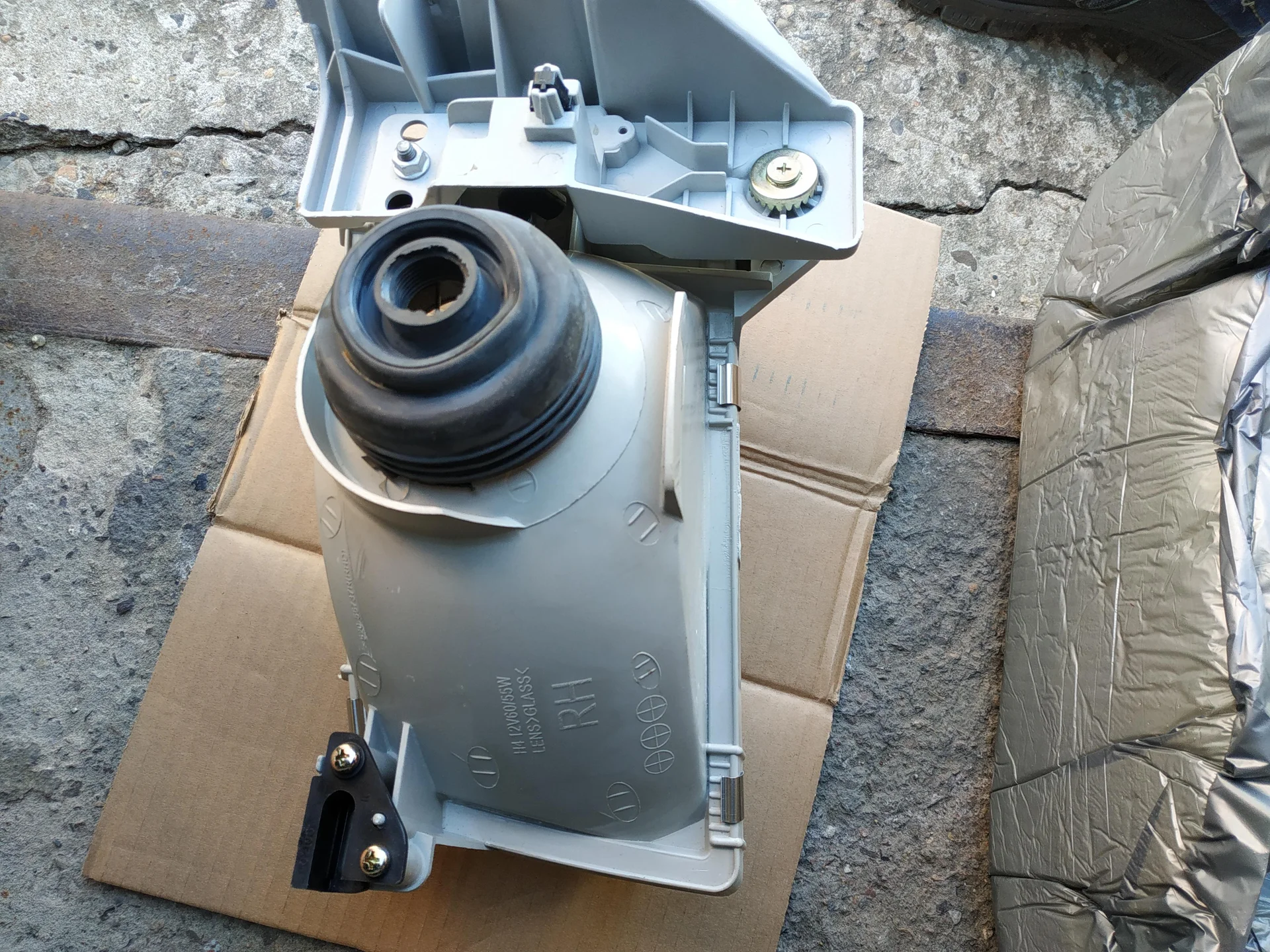 Фара Mazda Demio 96-99 TG-216-1145R правая (205337, D201510K0E, TG2161145R, 0016872, 2930051712, D20 - миниатюра 4