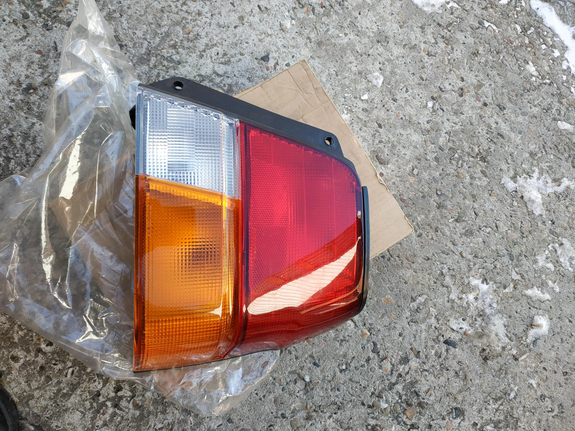Фонарь задний Toyota Corsa 1994-1997 EL51 0000 541-180434 Номер замены 2121985 2121985RU 815511648 - изображение 1