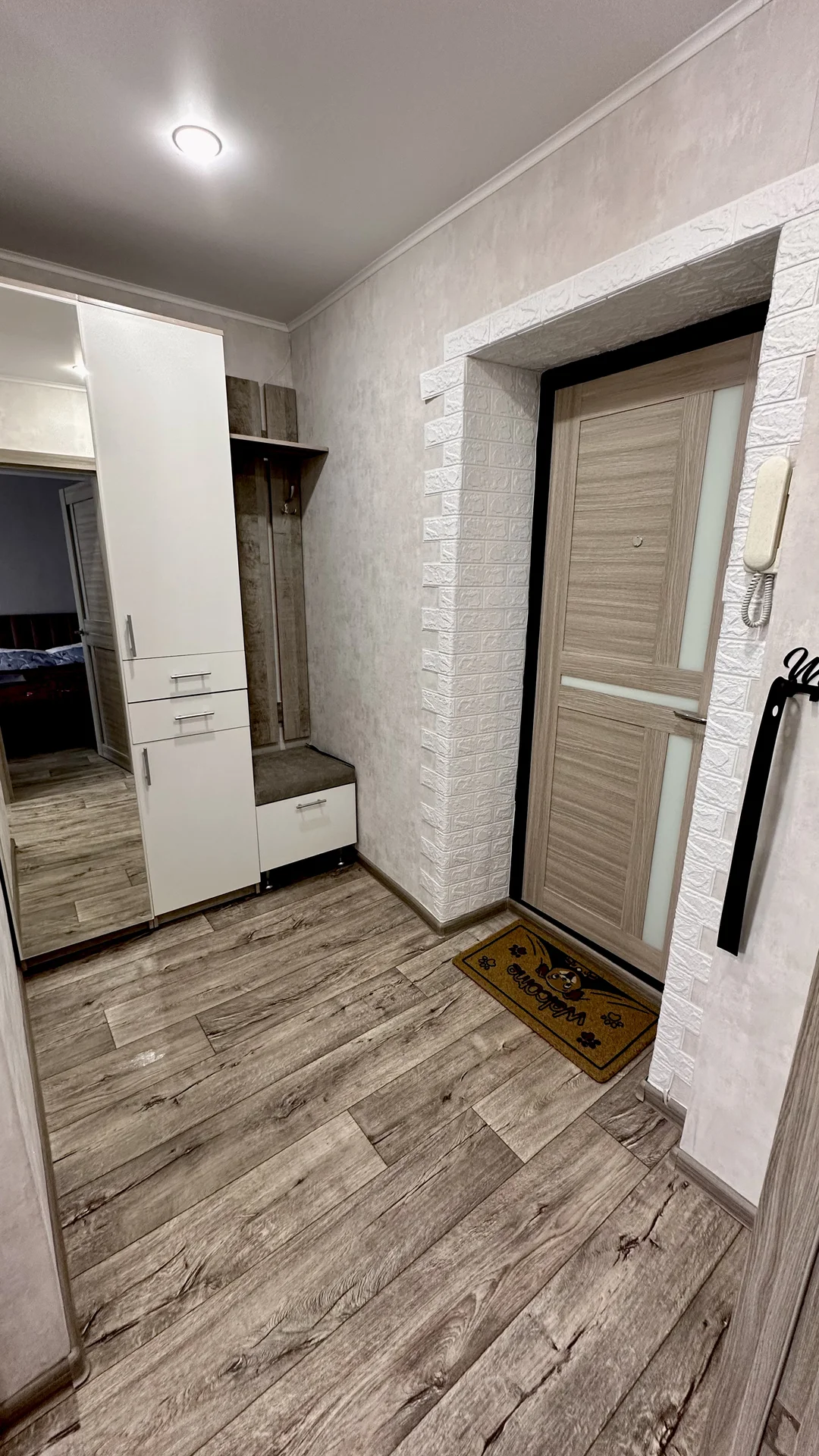 1-к. квартира, 33 м², 1 кровать и диван - миниатюра 7