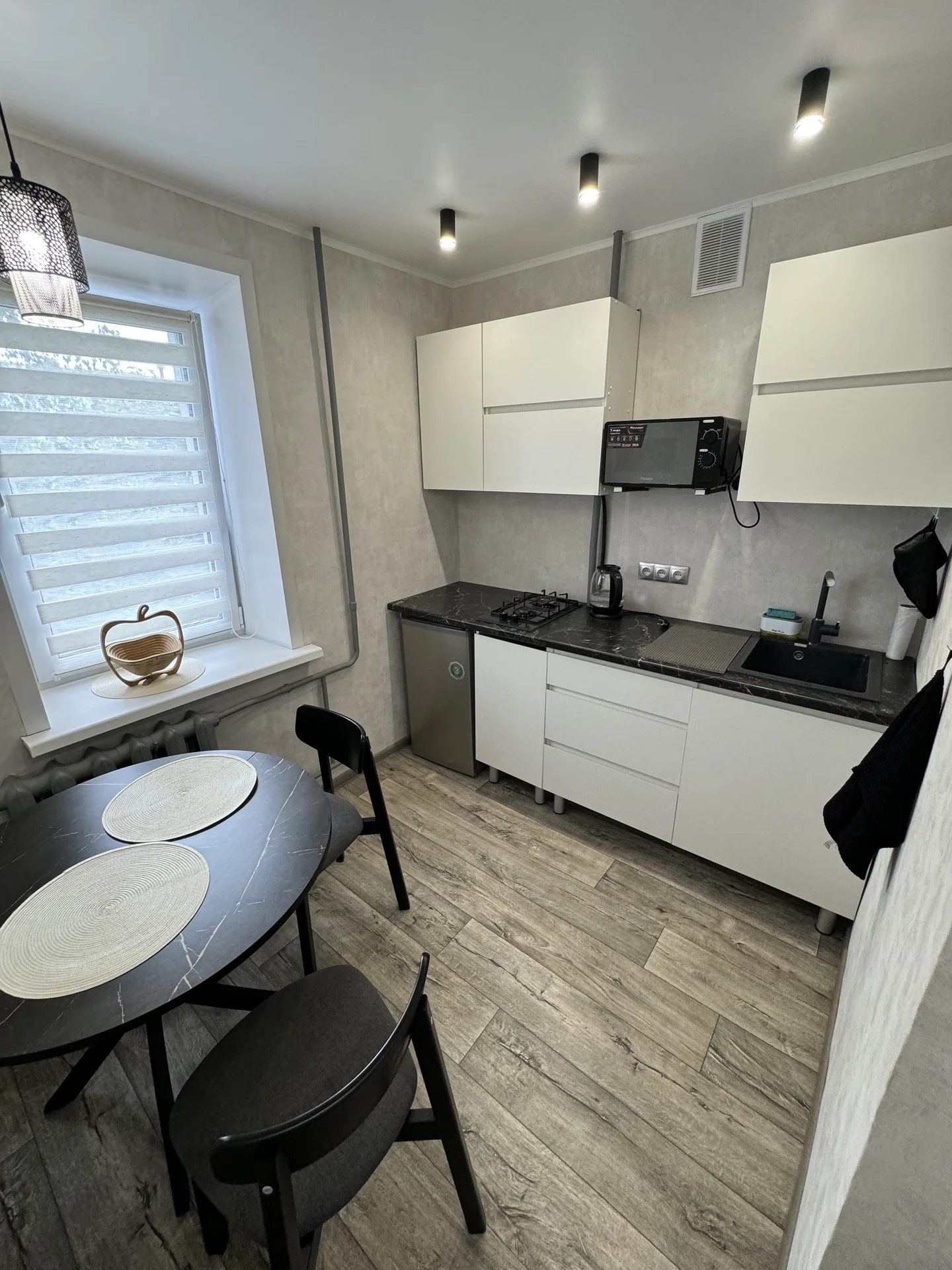 1-к. квартира, 33 м², 1 кровать и диван - миниатюра 2