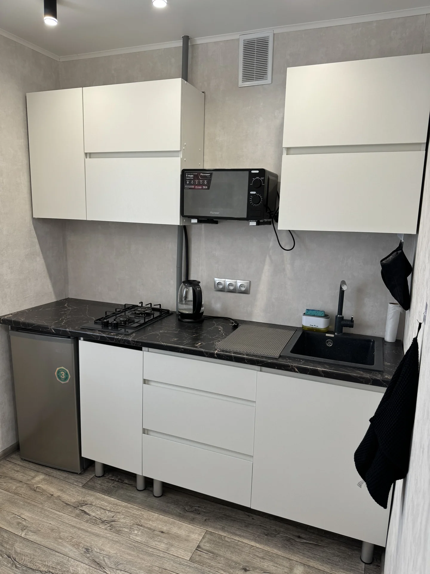 1-к. квартира, 33 м², 1 кровать и диван - миниатюра 12