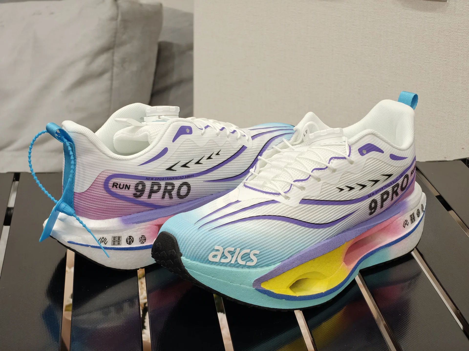 Кроссовки Asics Poizon - миниатюра 4