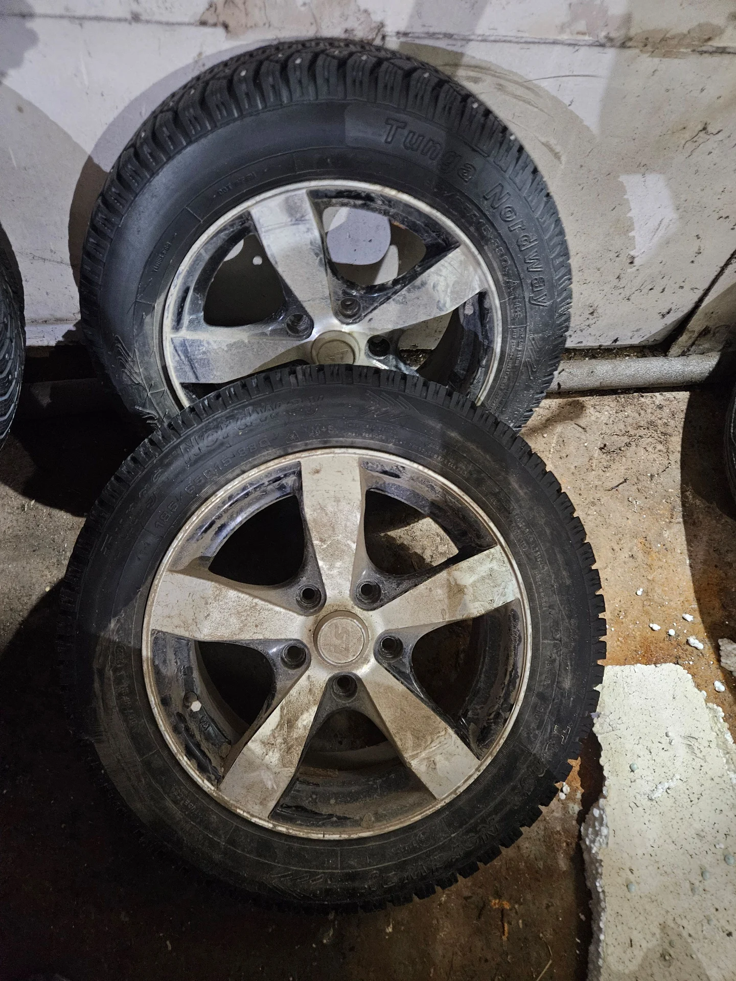 Шины с дисками LS 185 65 r15 зимние
