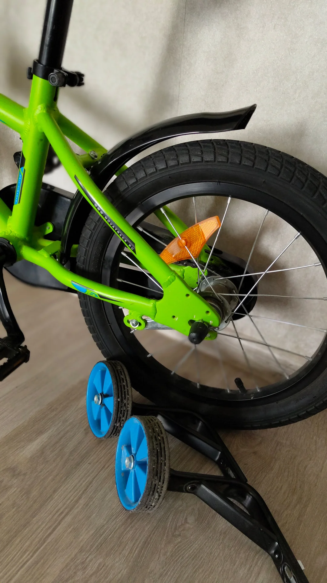 Детский велосипед Novatrack Lumen 16" - миниатюра 2