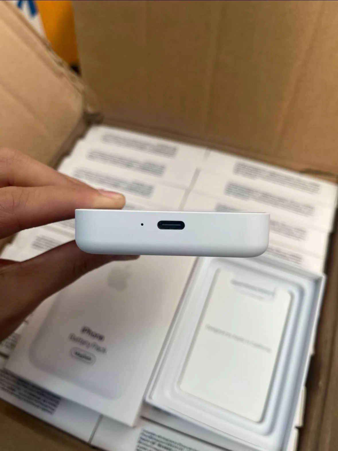 MagSafe Battery Pack 5000 mah - миниатюра 2