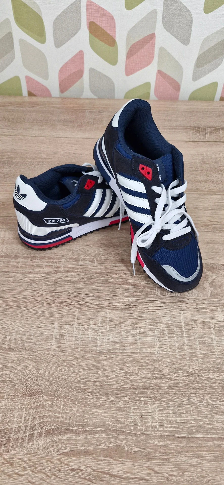 Adidas ZX 750 ,стильные кроссовки в синем/белом - миниатюра 4